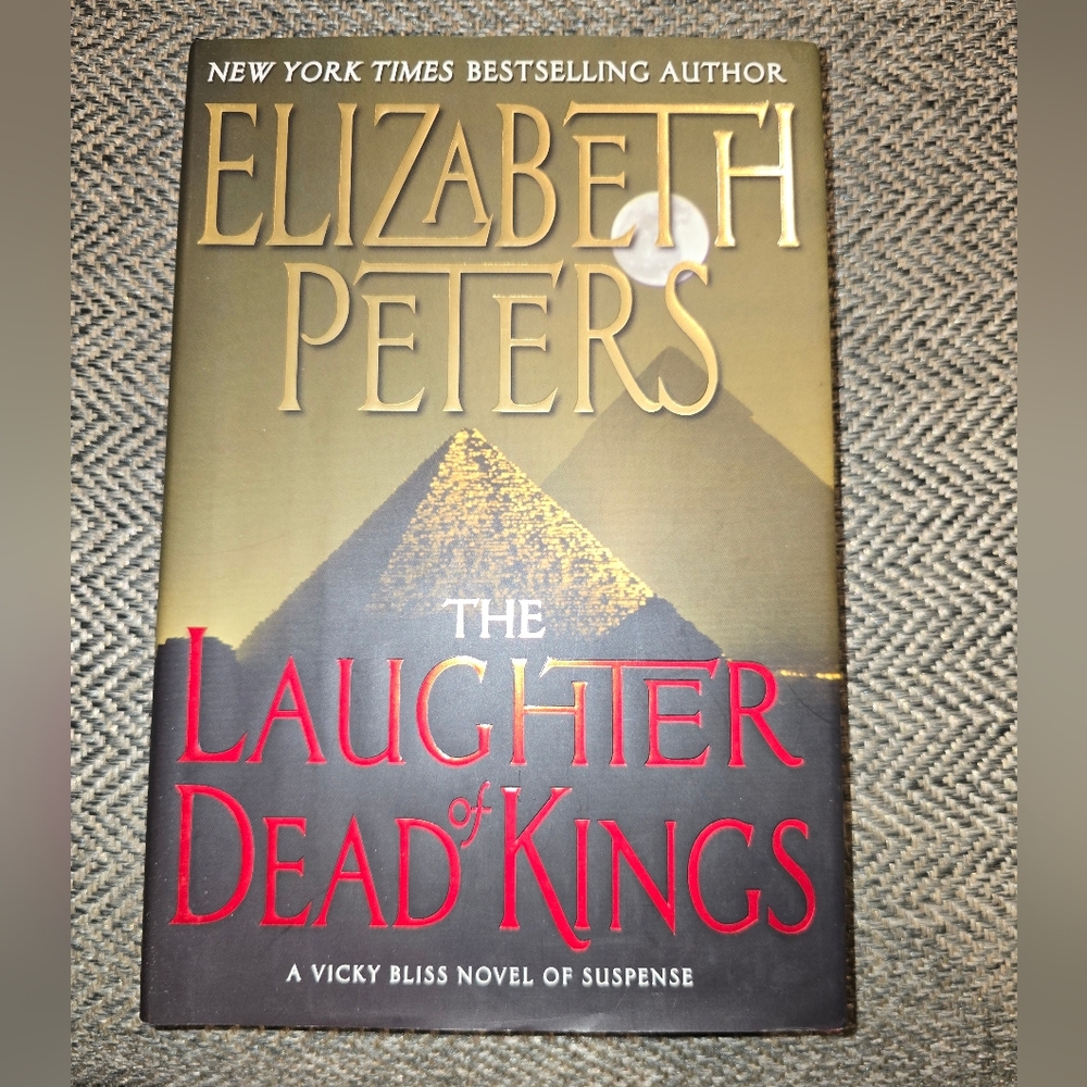 Elizabeth Peters "The Laughter of Dead Kings"